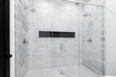 Walk-in Shower with Pebble Stone Floor